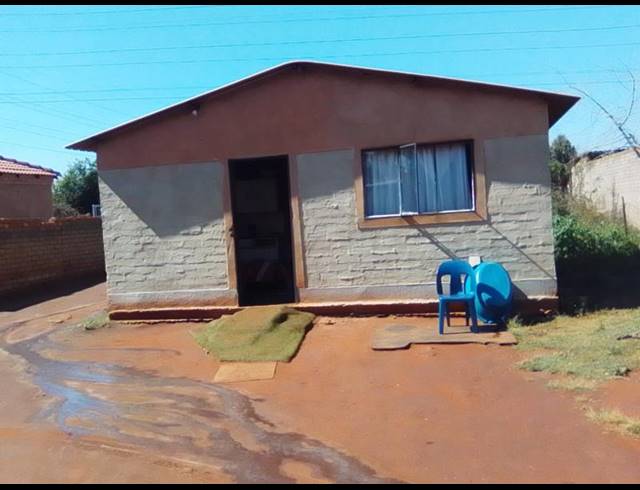 2 BEDROOM HOUSE FOR SALE IN SOSHANGUVE SOUTH